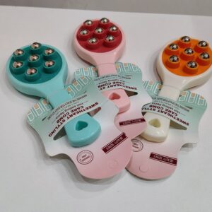 Masajeador capilar o varios usos con mango , diferentes colores